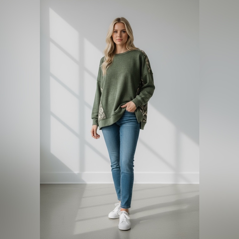 GREEN SWEATER - Picture 10 of 10